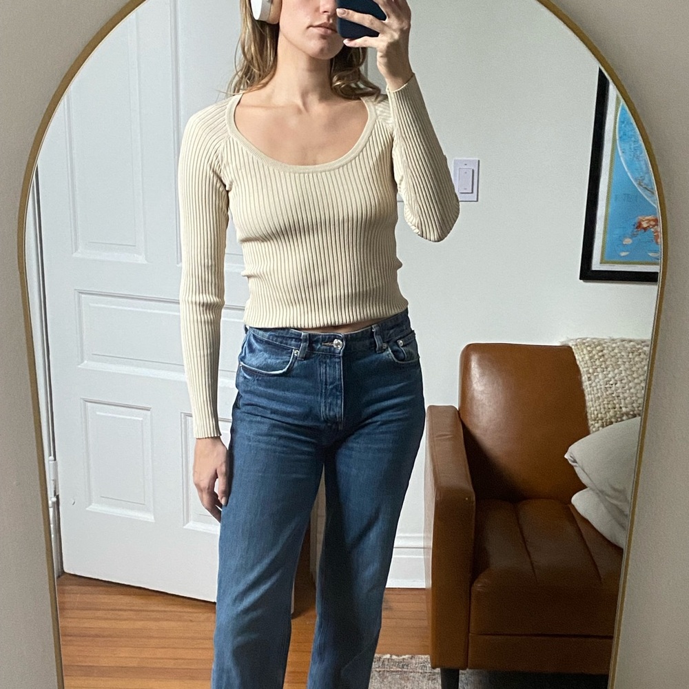 Dissh long sleeve knit top